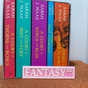 3D Printed Bookshelf Fantasy Sign